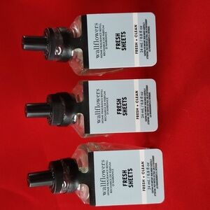 3 FRESH SHEETS Wallflowers Fragrance Refill - Bath & Body Works